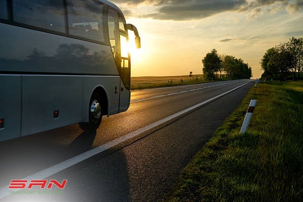 harga sewa bus pariwisata per hari